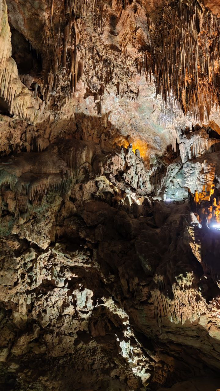 Пещера Дамлаташ в цетре Аланьи